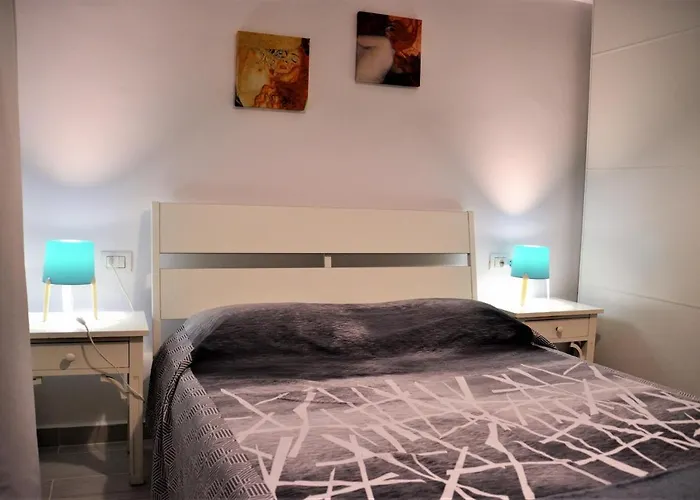 Oceanview Cristianos Apartament